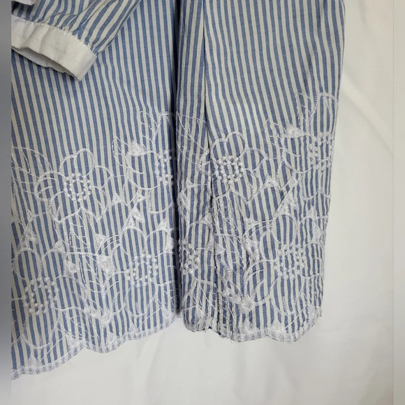 Banana Republic Women's Blue & White Striped Embroidered Flower Tunic‎ Top Sz XL - Picture 6 of 6